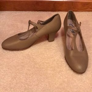 T-strap Capezio Character Shoes Like New